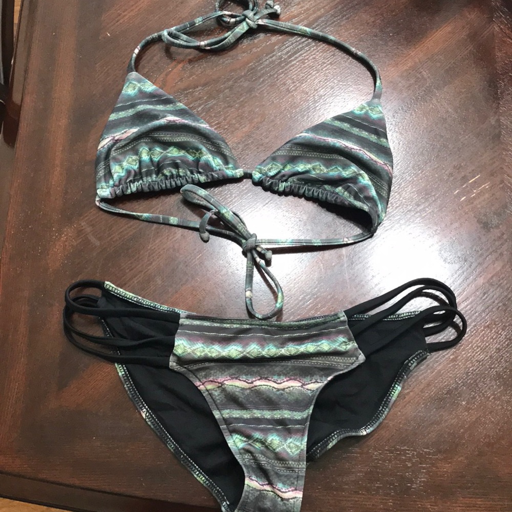 Lira bikini